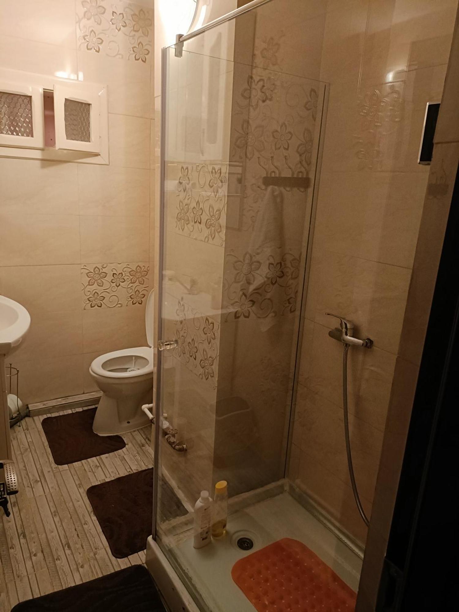 Apartament Manu Tg Neamt Târgu Neamţ Exterior foto