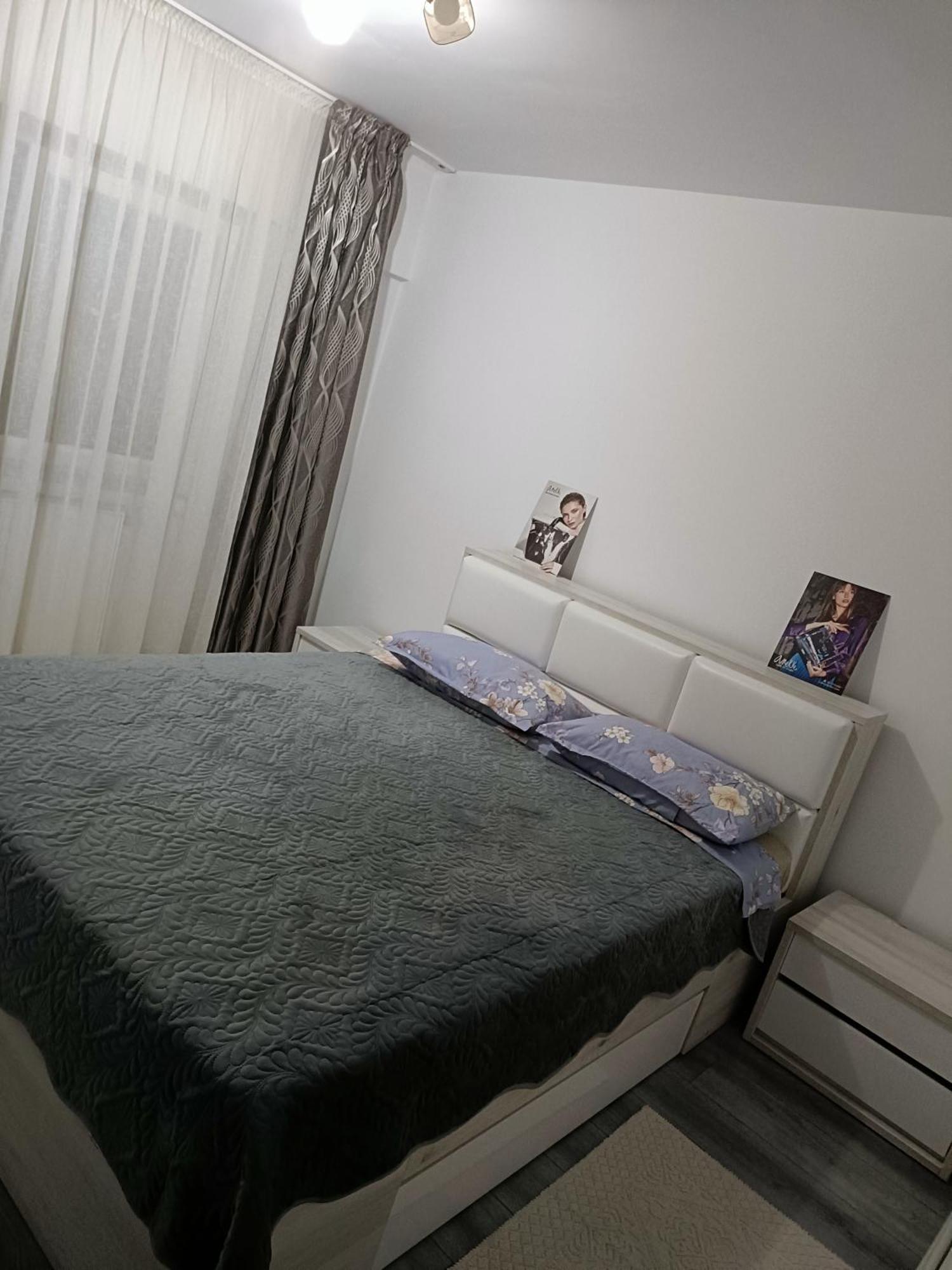 Apartament Manu Tg Neamt Târgu Neamţ Exterior foto
